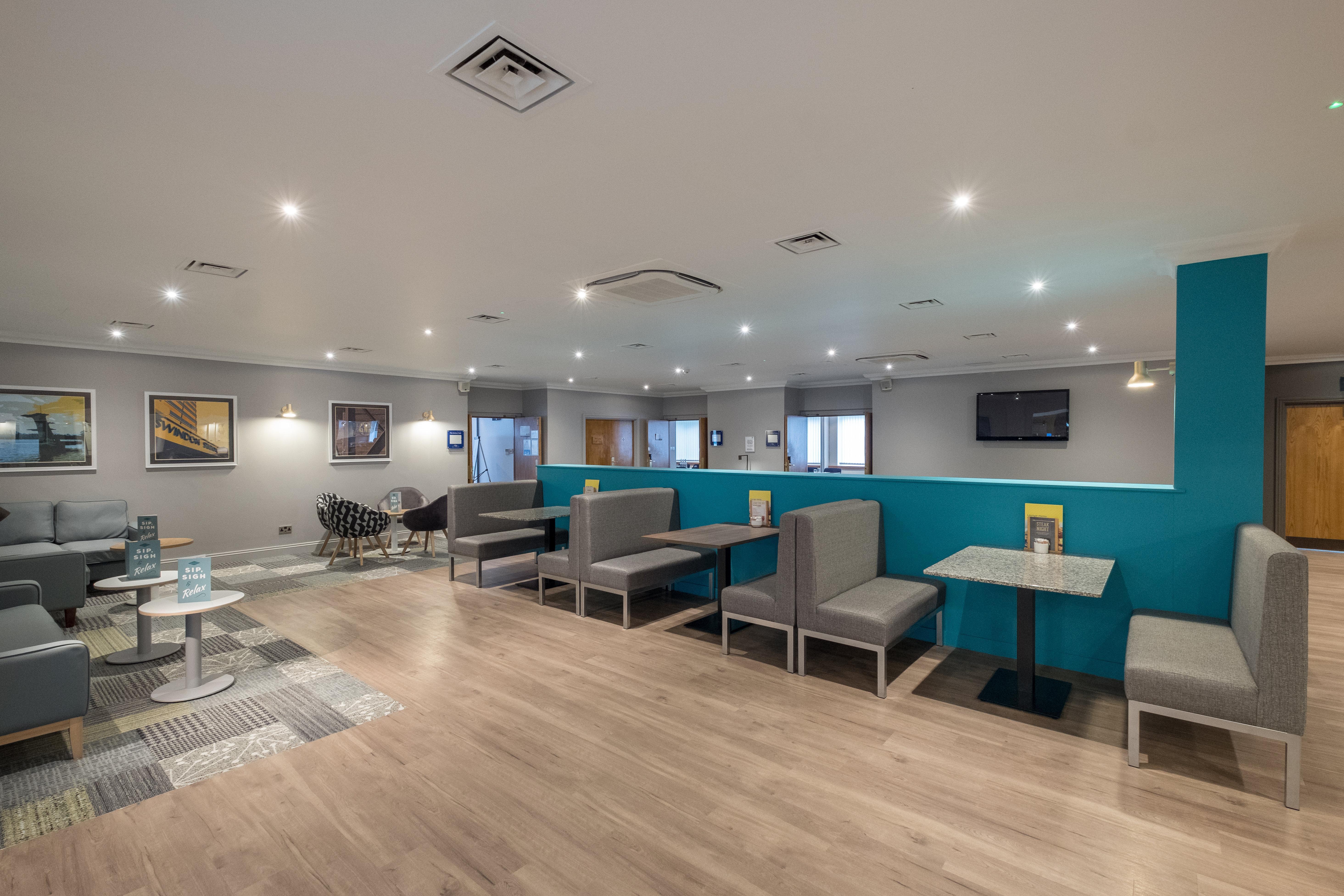 Holiday Inn Swindon By Ihg Εξωτερικό φωτογραφία