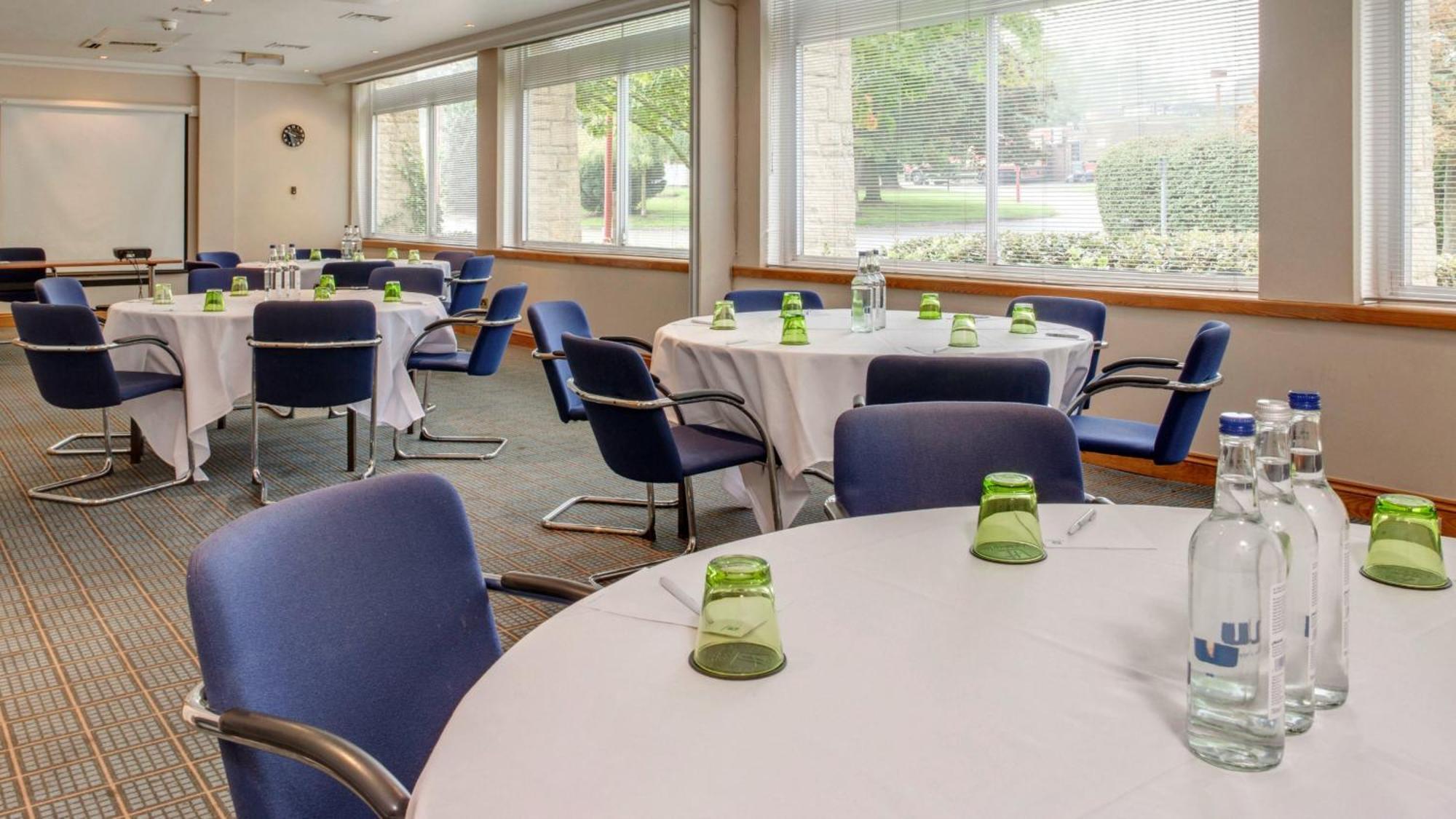 Holiday Inn Swindon By Ihg Εξωτερικό φωτογραφία