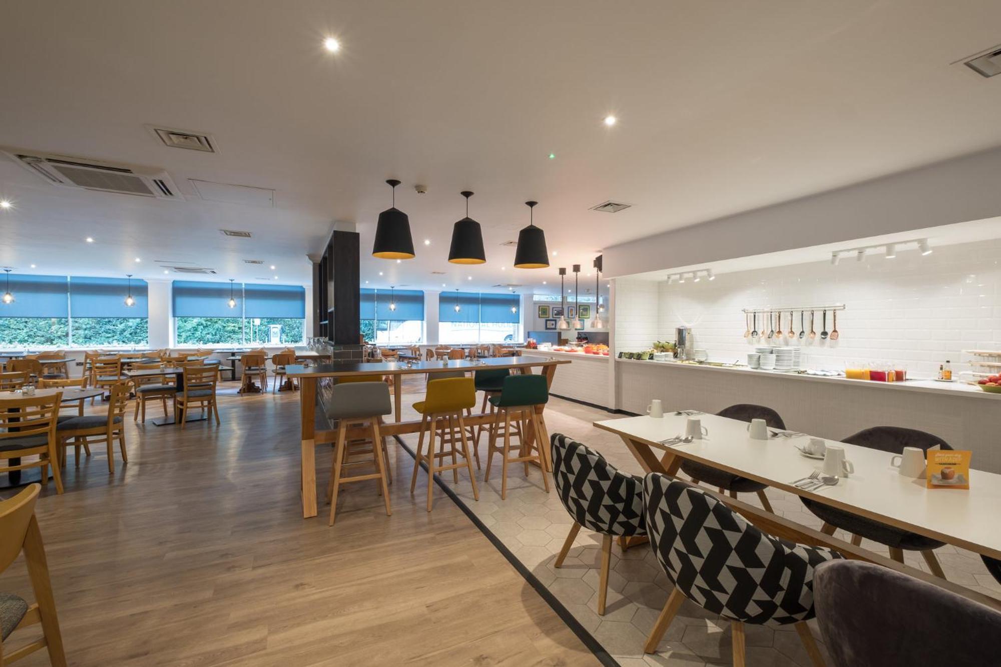 Holiday Inn Swindon By Ihg Εξωτερικό φωτογραφία