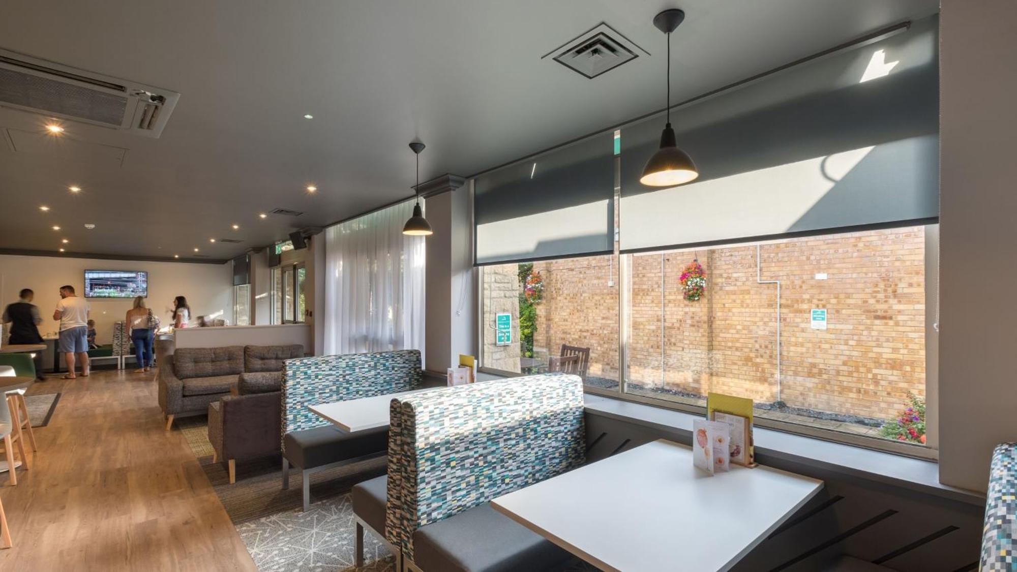 Holiday Inn Swindon By Ihg Εξωτερικό φωτογραφία