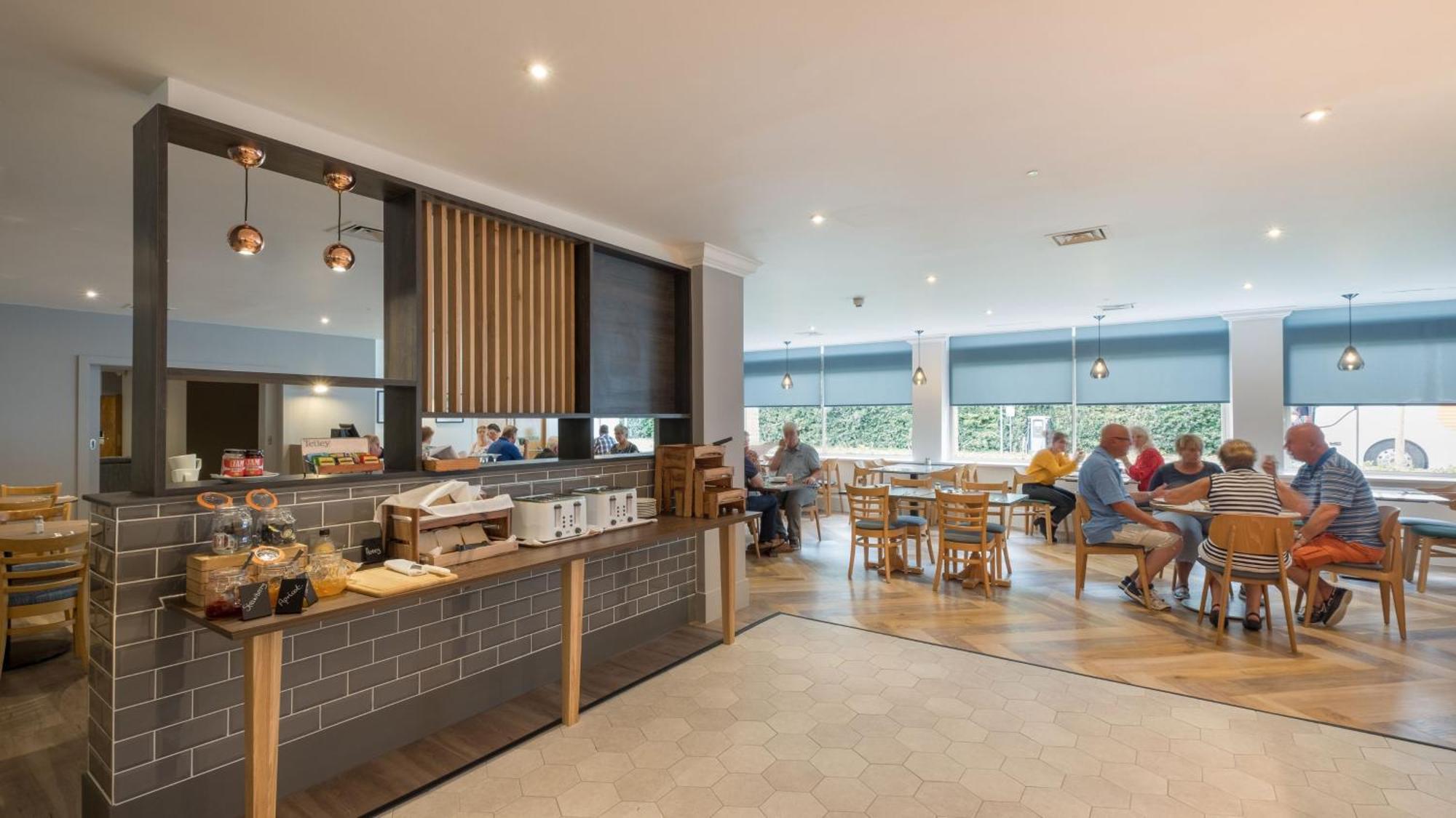 Holiday Inn Swindon By Ihg Εξωτερικό φωτογραφία