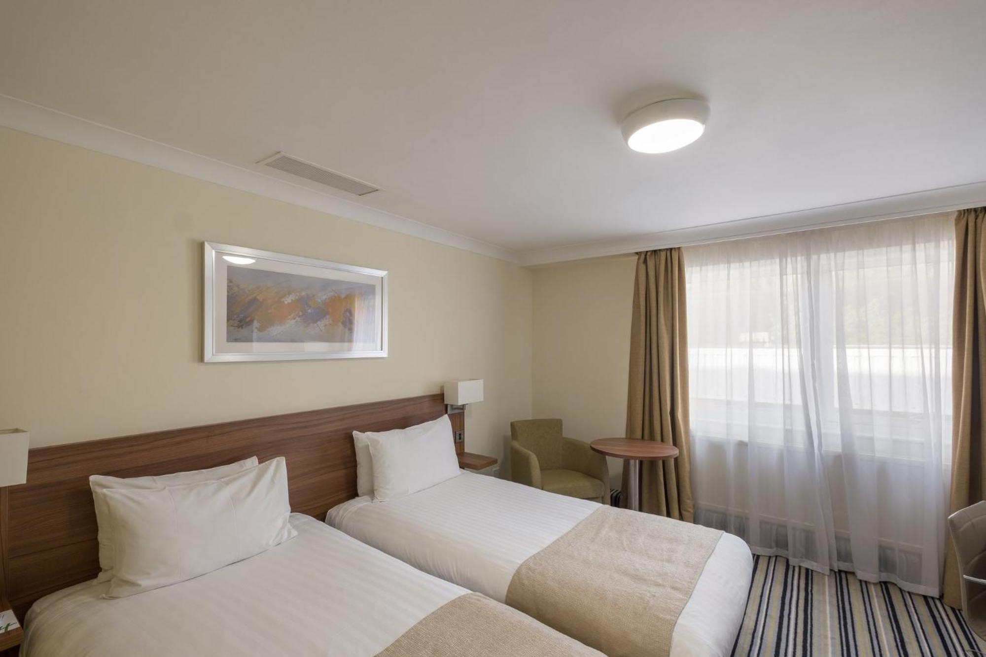 Holiday Inn Swindon By Ihg Εξωτερικό φωτογραφία