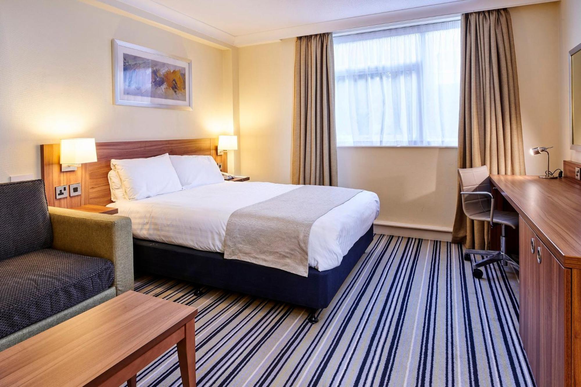 Holiday Inn Swindon By Ihg Εξωτερικό φωτογραφία