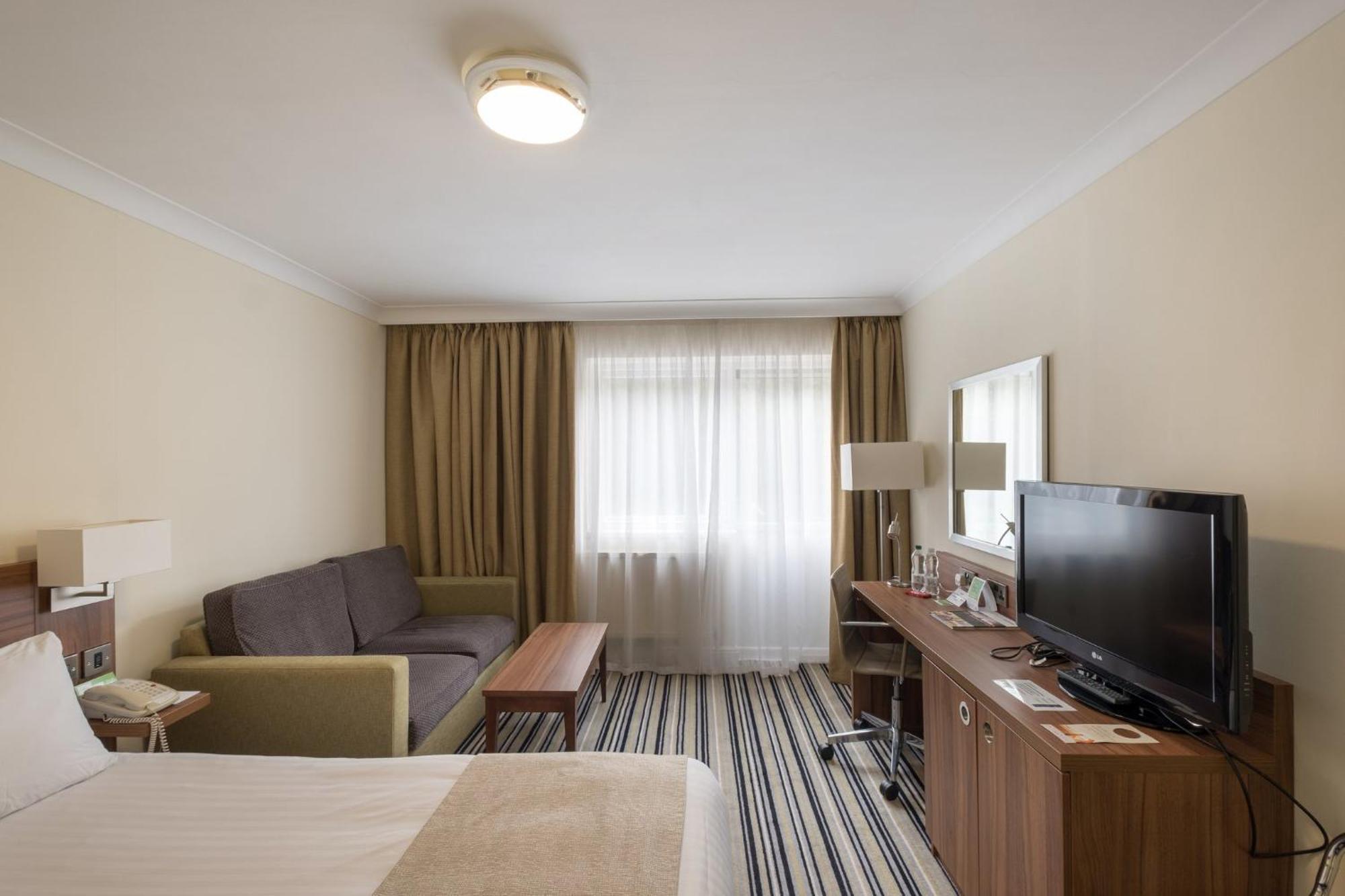 Holiday Inn Swindon By Ihg Εξωτερικό φωτογραφία